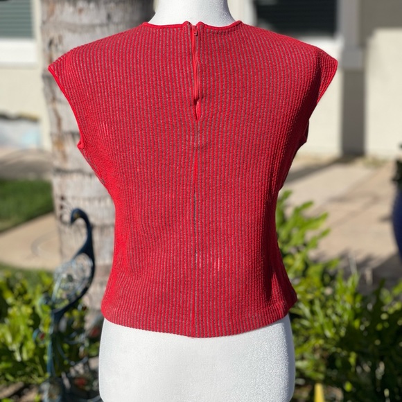 ❤️ Vintage Red/Gray Sweater - Picture 2 of 7